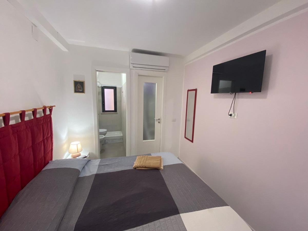 B&B Casetta Verde Felice Шила Екстериор снимка