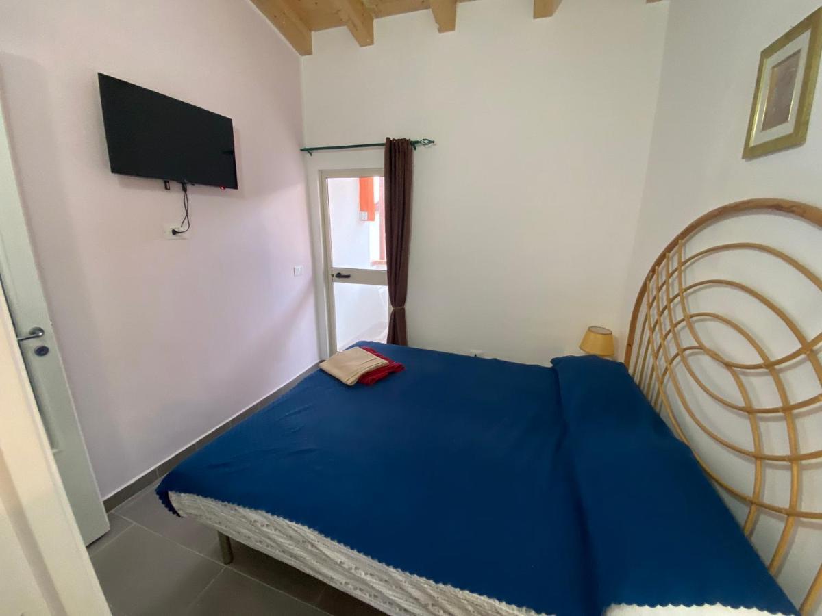 B&B Casetta Verde Felice Шила Екстериор снимка