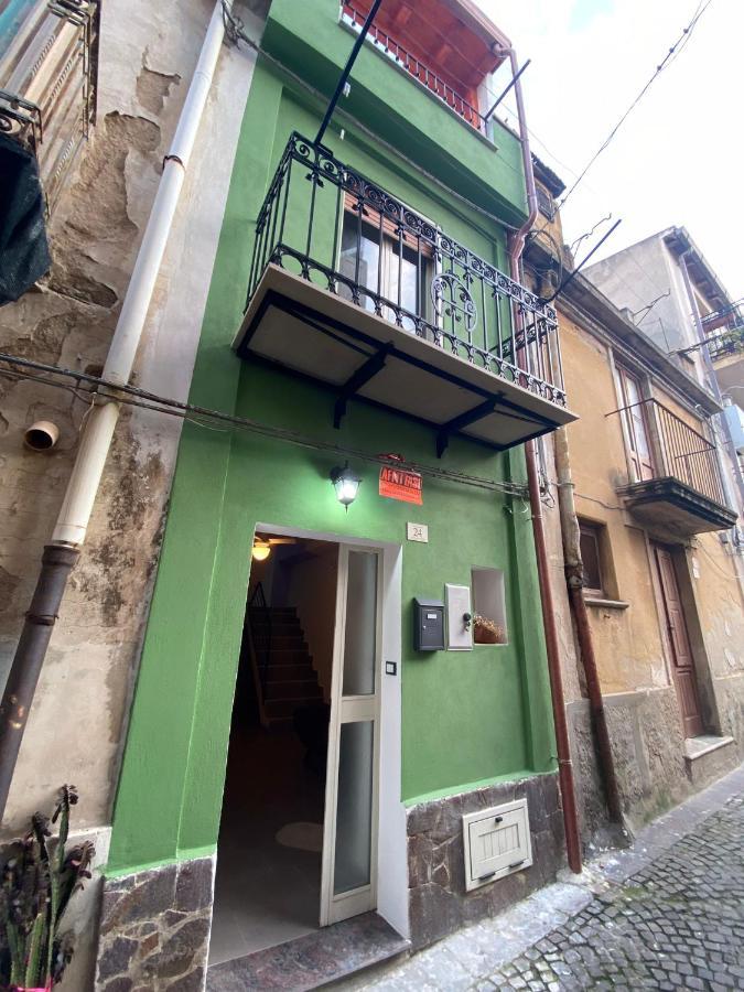 B&B Casetta Verde Felice Шила Екстериор снимка
